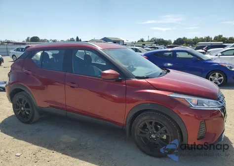 2021 Nissan Kicks Sv z USA, uszkodzony, nr VIN 3N1CP5CV3ML558563